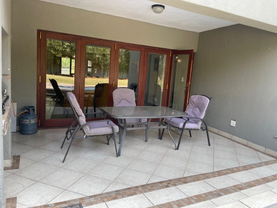 5 Bedroom Property for Sale in Xanadu Eco Park North West